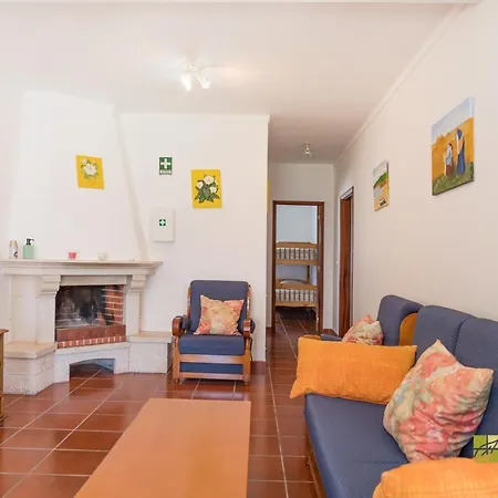 Tilli'n'joe's Nature House *