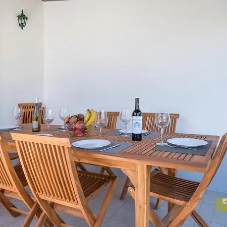 Nyaraló Tilli'n'joe's Nature House *