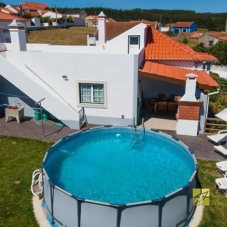 Tilli'n'joe's Nature House